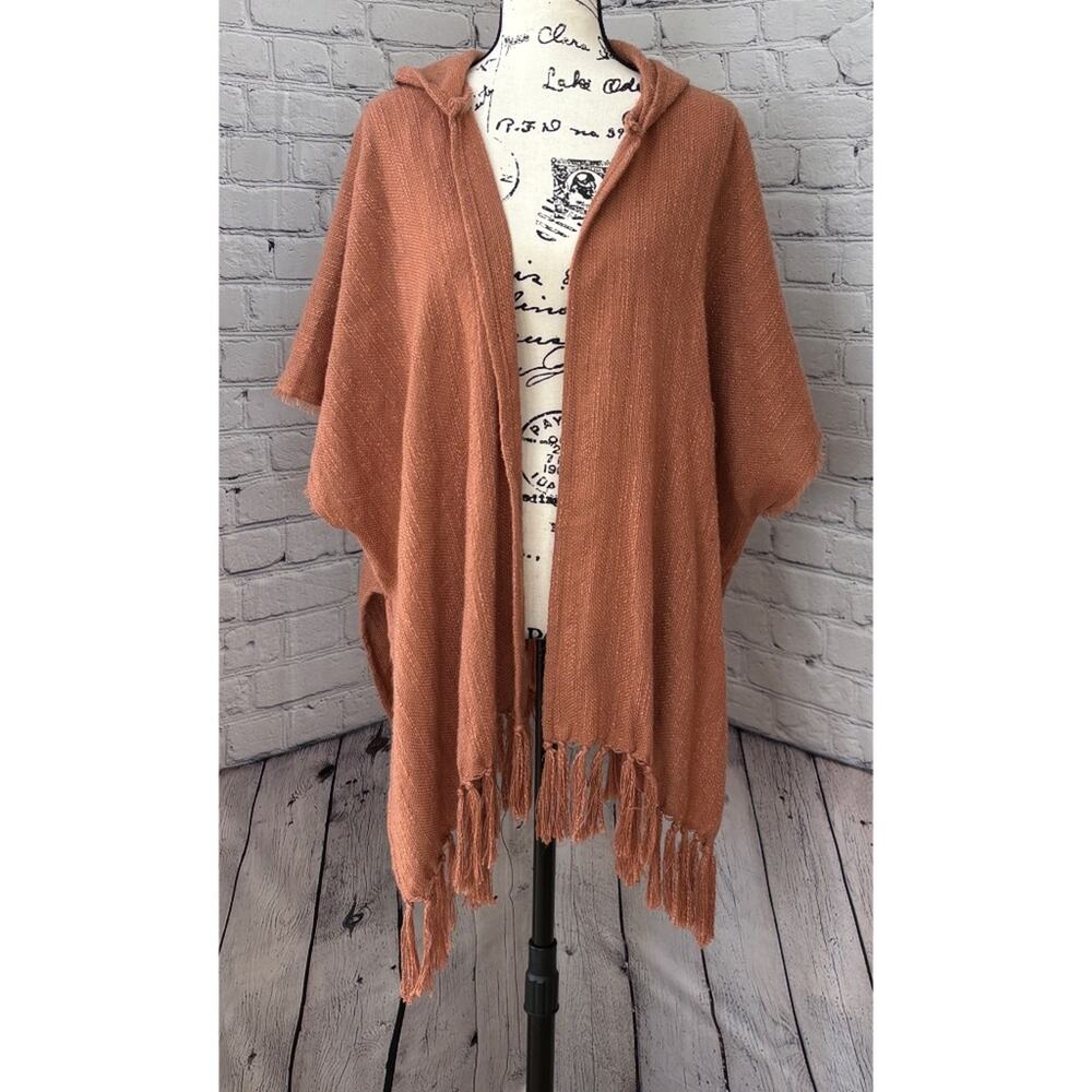 Francesca’s Women’s Textured Hooded Wrap (One Size)